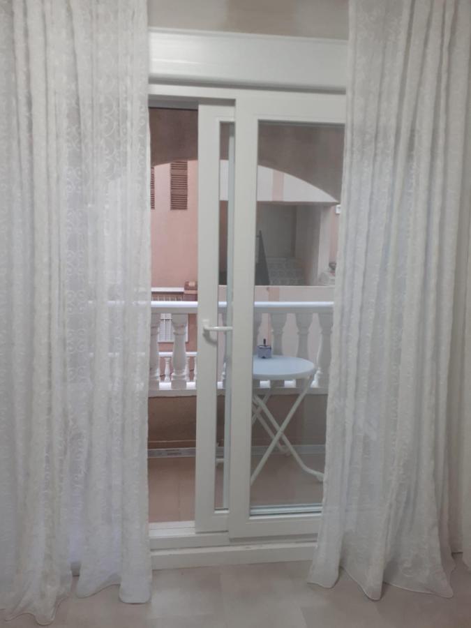 Apartments Near Park Torrevieja Bagian luar foto
